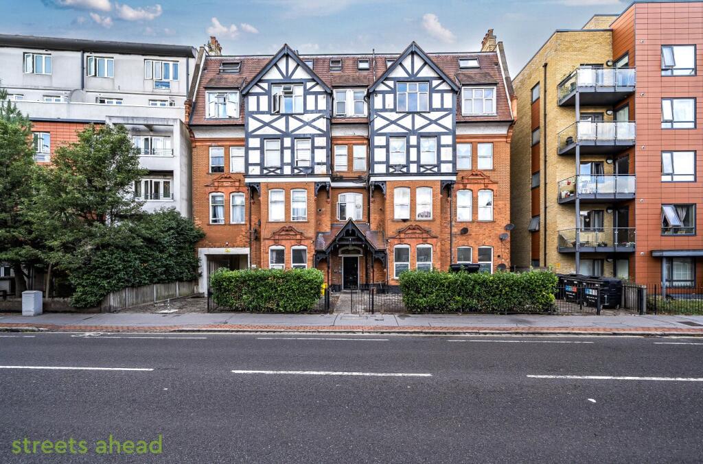 Main image of property: Park Lane, Croydon, CR0