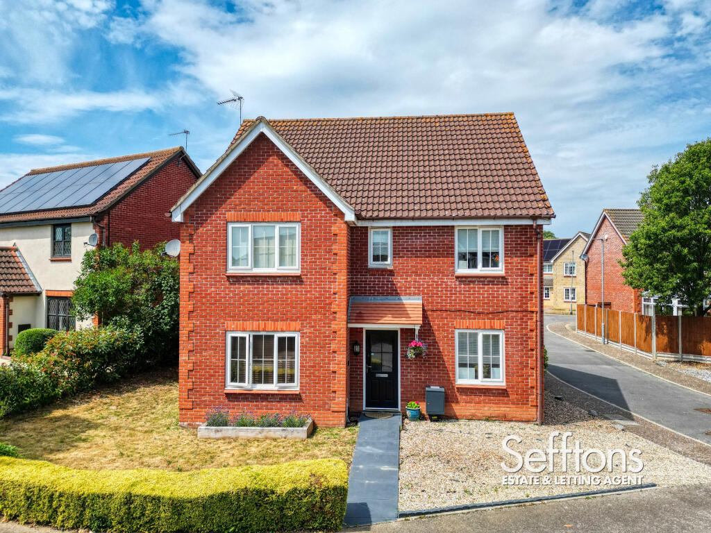 Main image of property: Lynn Close, Thorpe St Andrew, Norfolk, NR7 0WY, Norwich