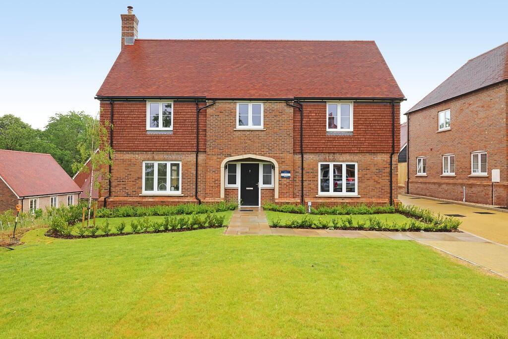 Main image of property: Scotland Lane,
Haslemere,
GU27 3FN