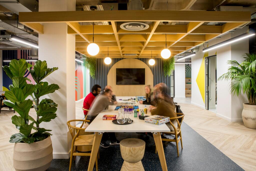 281124BLOK6878.jpg