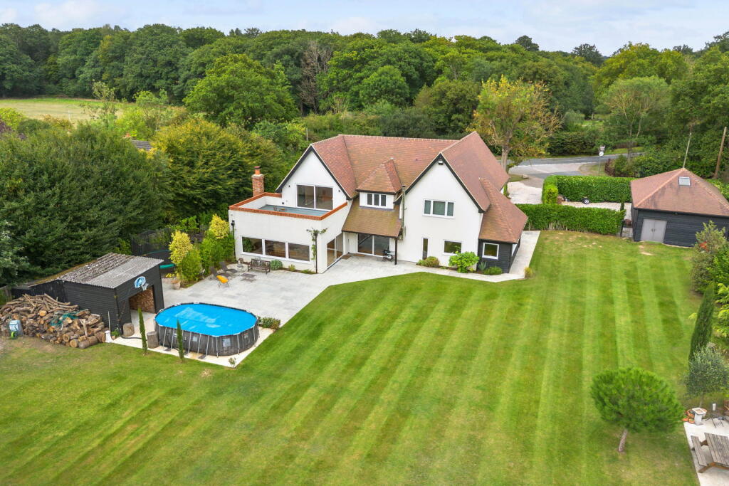 Main image of property: Tyndales Lane, Danbury CM3