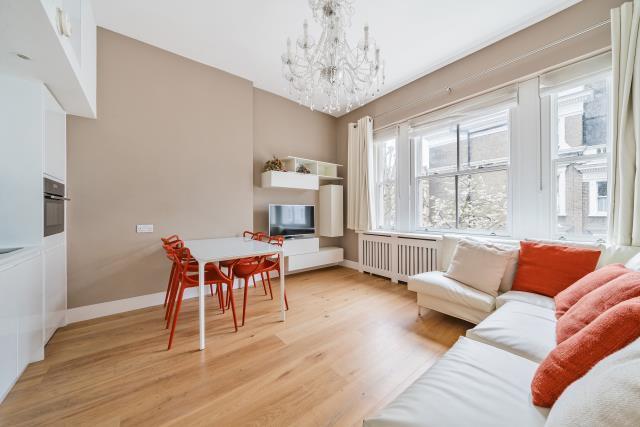 Main image of property: Linden Gardens, London, W2