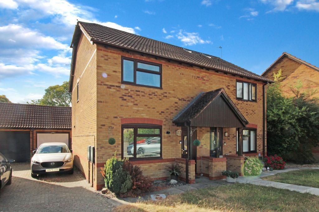 Main image of property: Marwood Close, North Furzton, Milton Keynes, Buckinghamshire, MK4 1LP