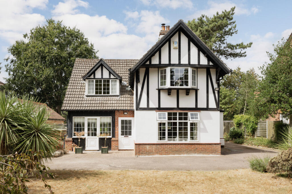 Main image of property: Newmarket Road, Norwich, Norfolk, NR4