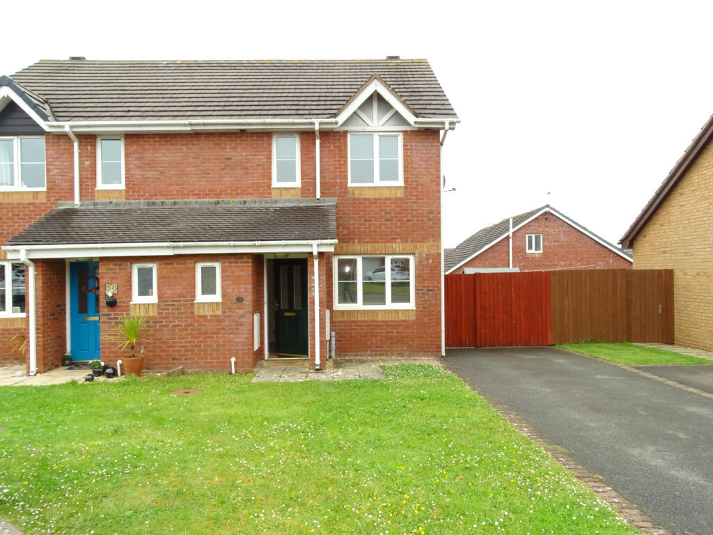 Main image of property: Bro Caerwyn, Llangefni, Gwynedd