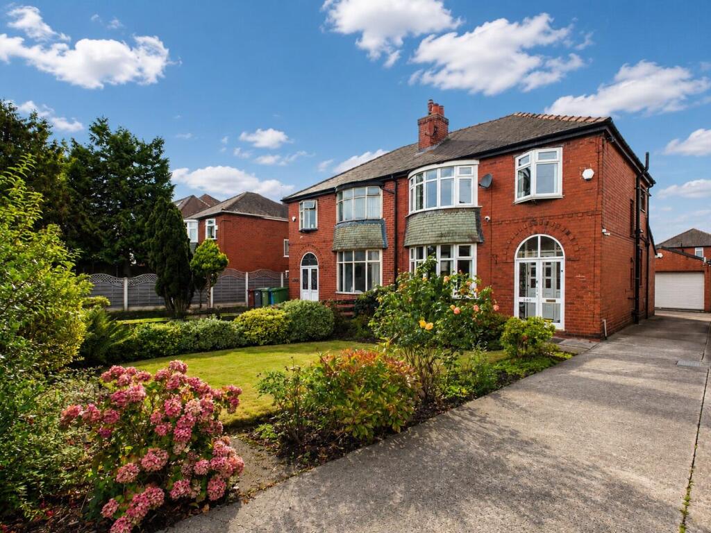 Main image of property: Broadway, Chadderton, Oldham