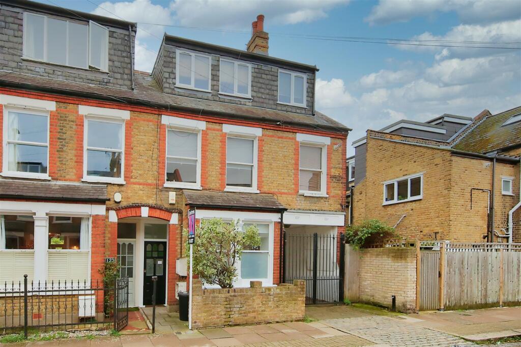 Main image of property: Balvernie Grove Southfields
