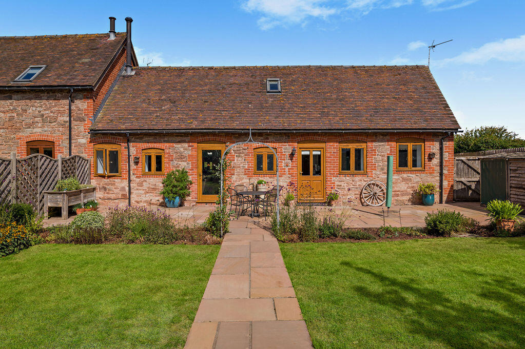 Main image of property: The Stables, Bridgend Farm, Bromyard, HR7 4JL