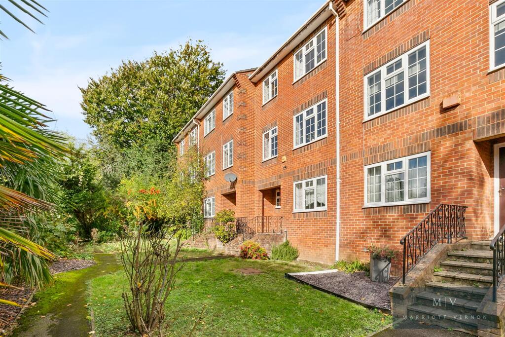 Main image of property: Spindlewood Gardens, Croydon