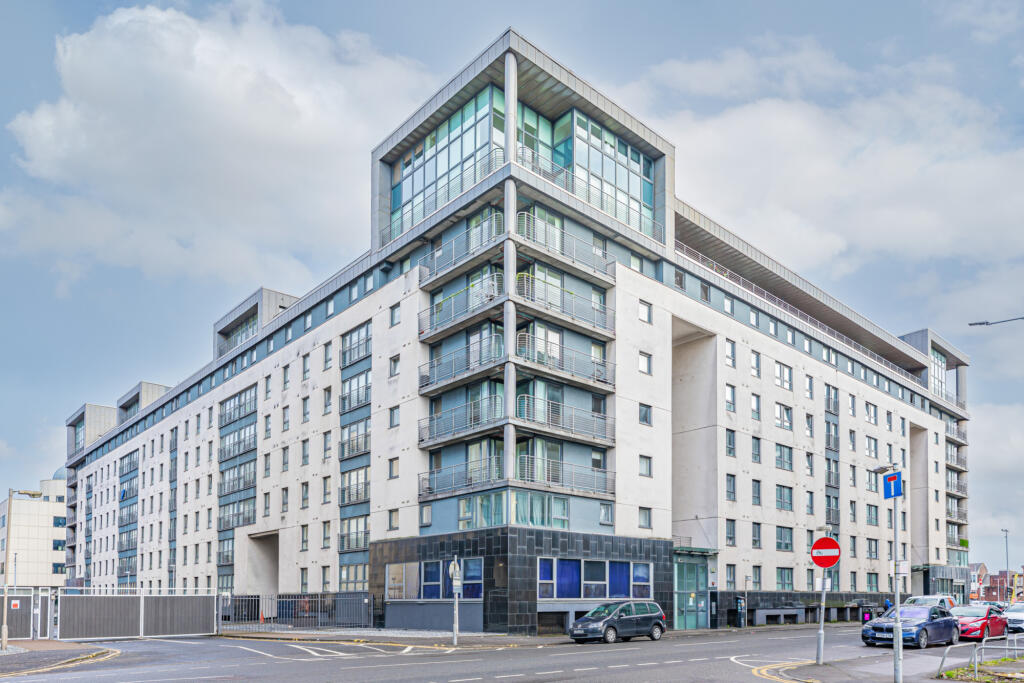 Main image of property: Wallace Street, Glasgow, G5 8AH
