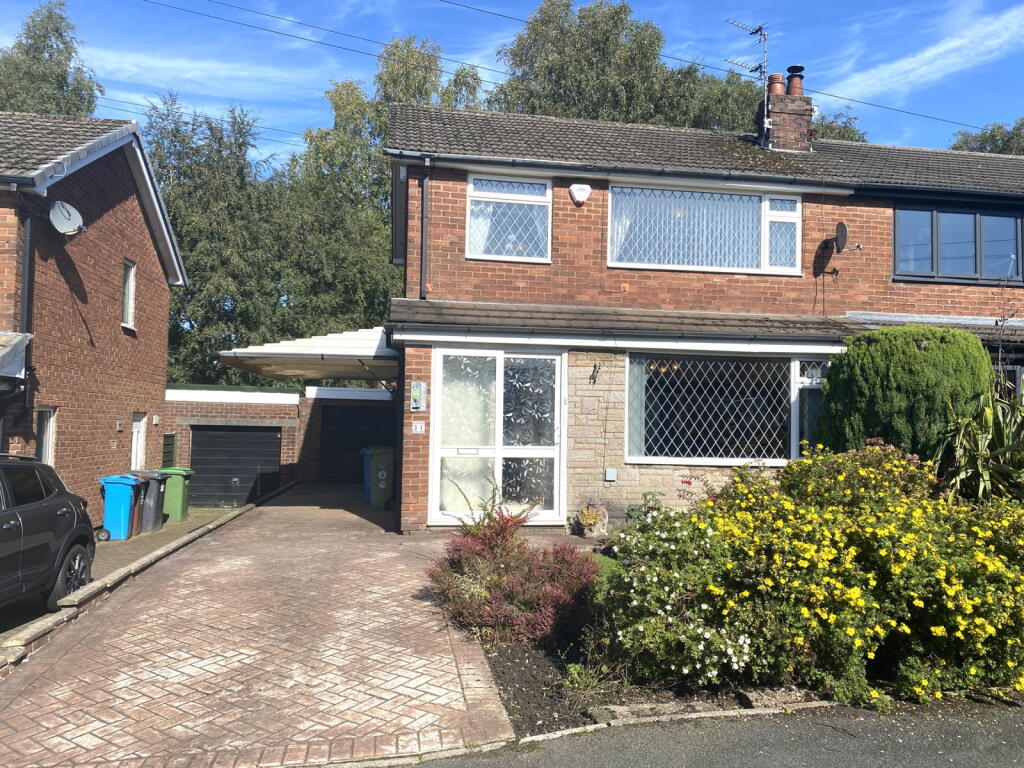 Main image of property: 31 Turfland Avenue, Royton OL2 6EL