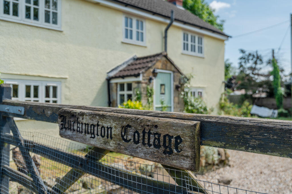 Main image of property: Detached 4 bedroom cottage close to Frome and Bath