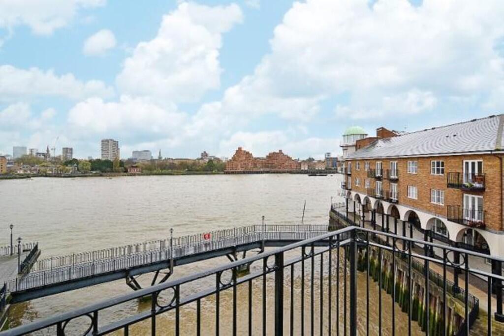 Main image of property: Quayside Court, Canada Water, SE16