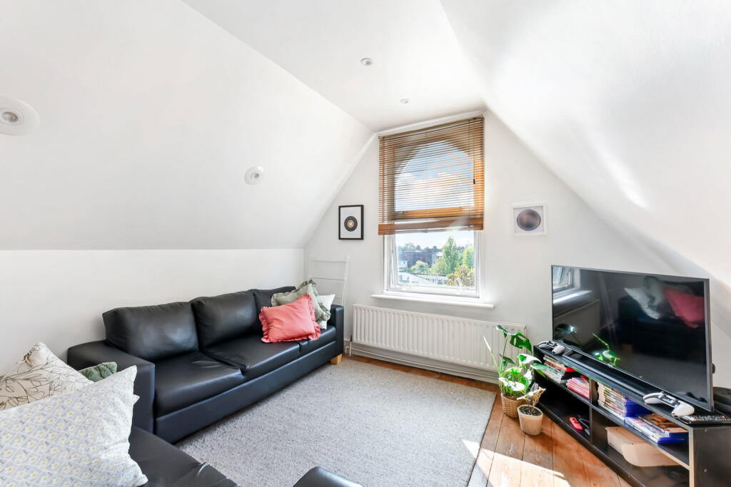 Main image of property: Bedford Hill, Balham