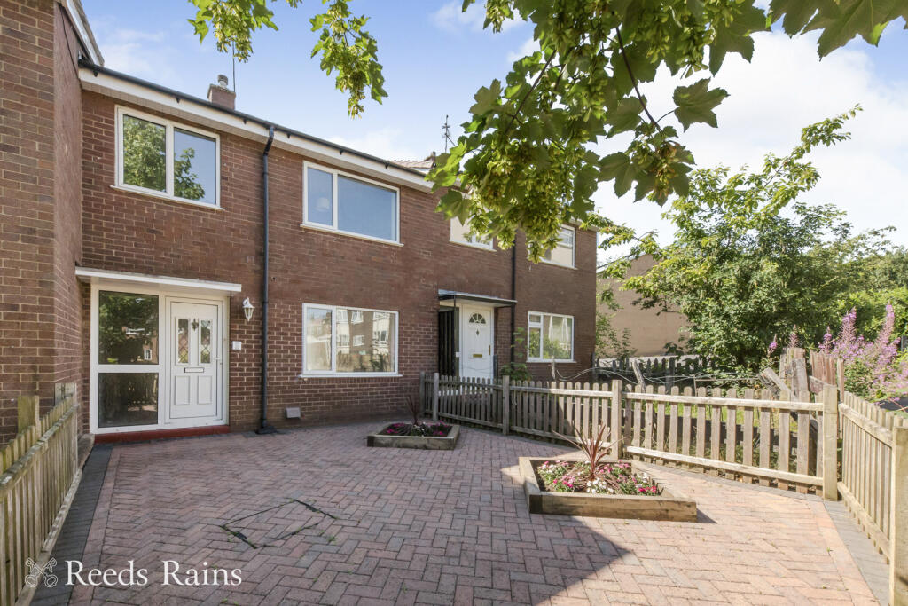 Main image of property: Kirkstall Close, Macclesfield, Cheshire, SK10