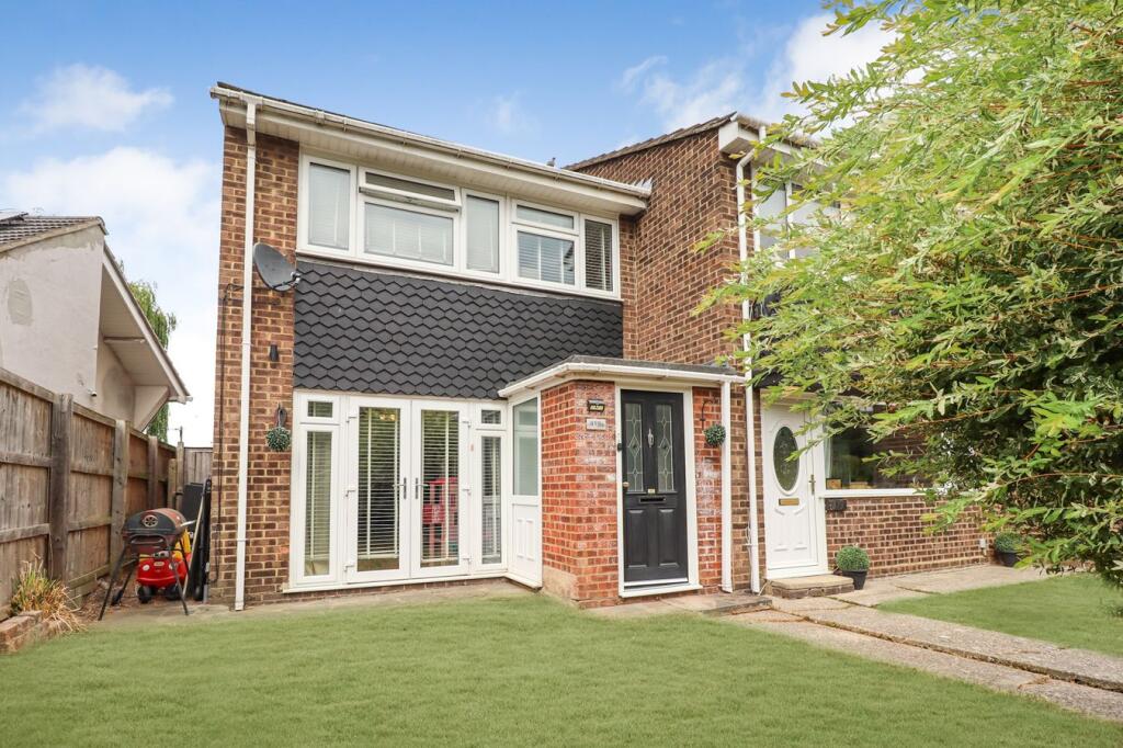 Main image of property: Arterial Road, Eastwood, Leigh-on-Sea, SS9