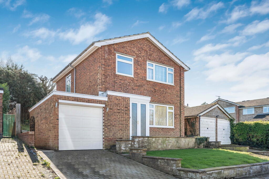 Main image of property: Lawford Close, Chorleywood, WD3 5JX
