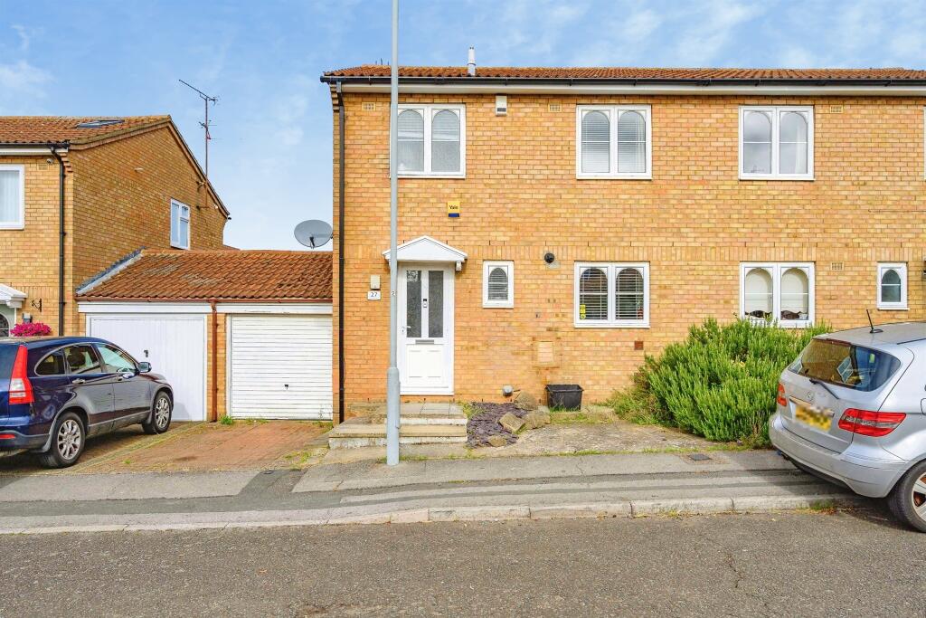 Main image of property: Falstone Green, Luton