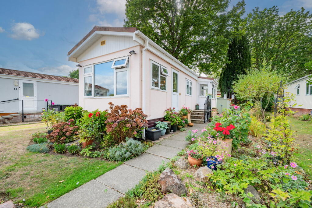 Main image of property: Shipbourne Road, Tonbridge, TN10 3RT