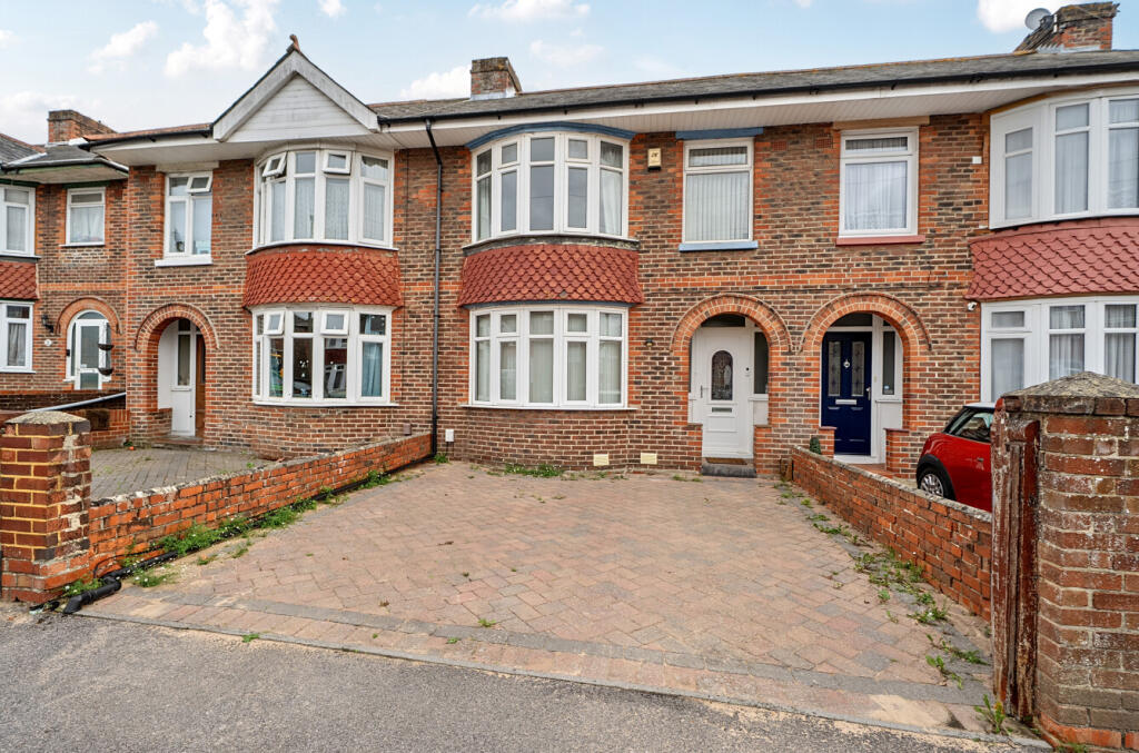 Main image of property: Wallisdean Avenue, Fareham, Hampshire, PO14