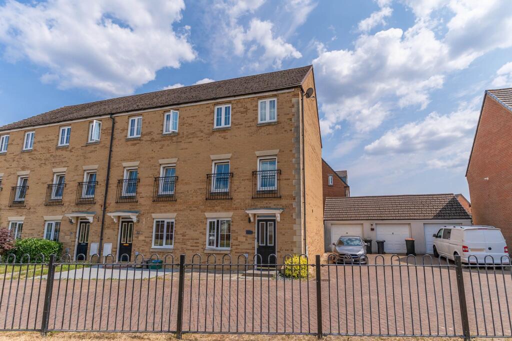 Main image of property: Lobelia Close, Rogerstone, NP10