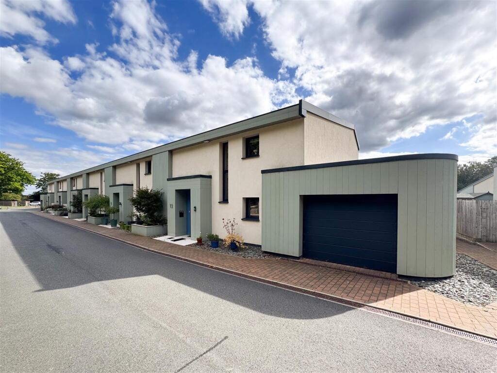 Main image of property: Woodlands Edge, Lincoln LN1
