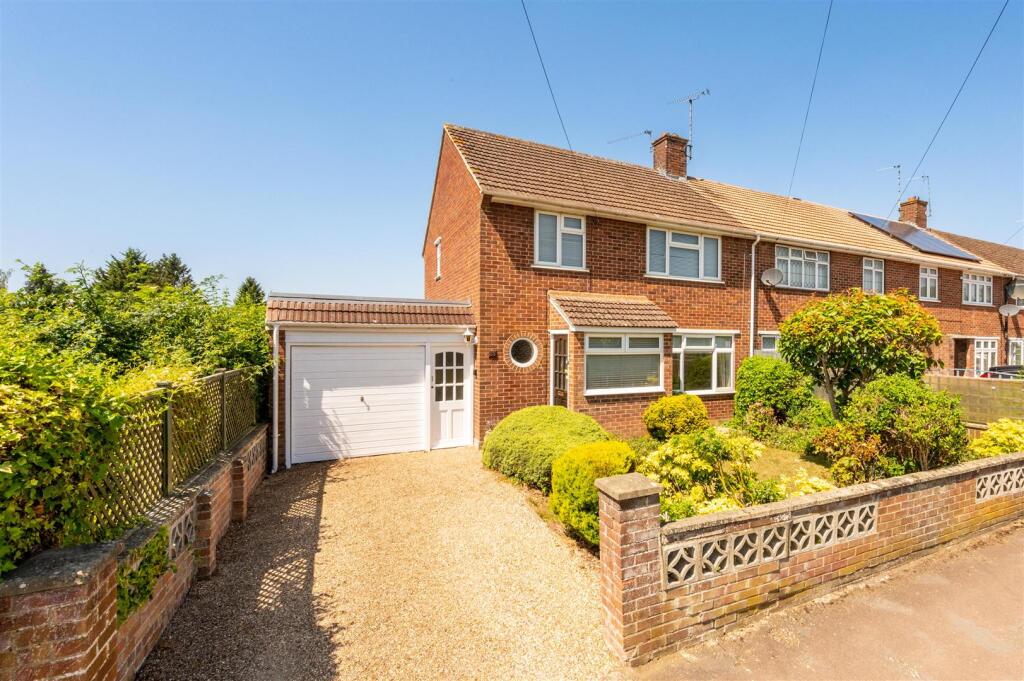 Main image of property: Fawley Road, Reading RG30
