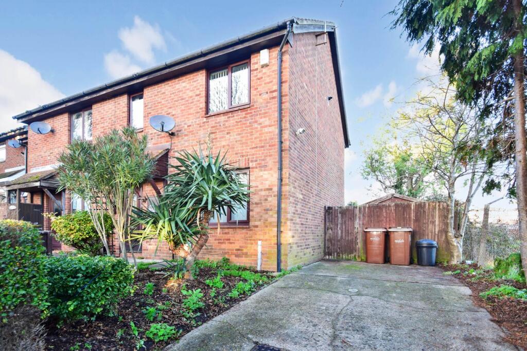 Main image of property: Stour Close, Strood, ME2