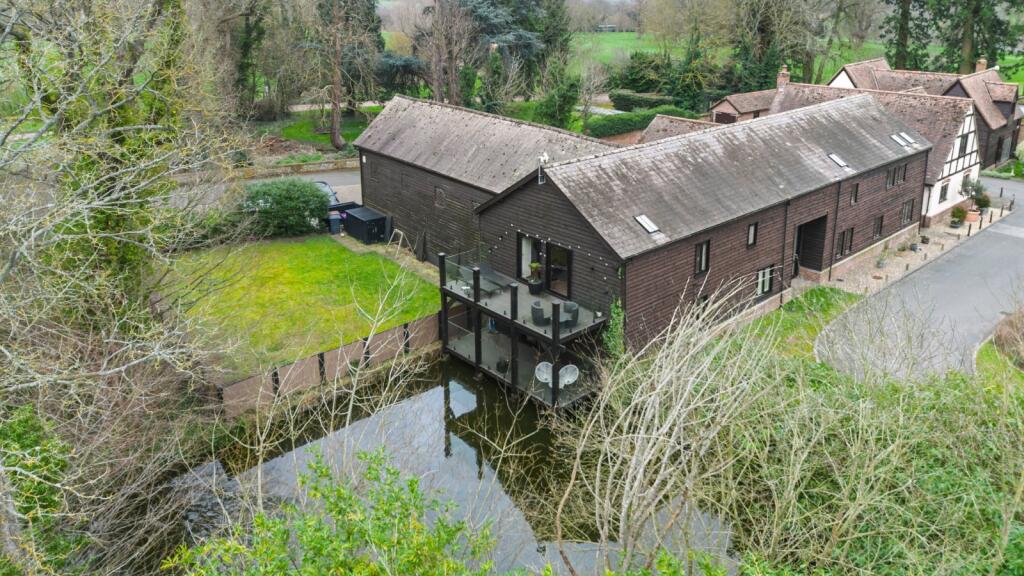 Main image of property: Hamels Park, Hamels Lane, Buntingford, Hertfordshire, SG9