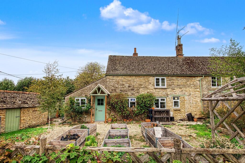 Main image of property: East End, Combe OX29