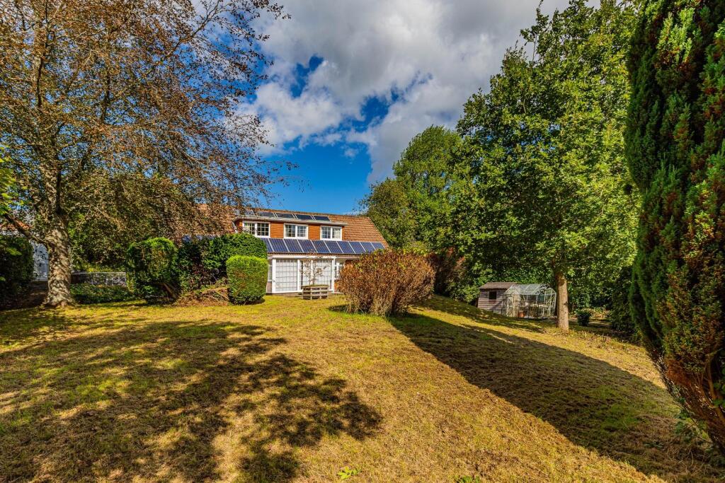 Main image of property: Ystrad Mynach, Hengoed