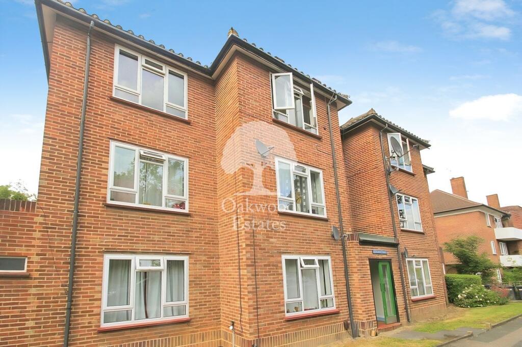 Main image of property: Courtlands, Maidenhead, SL6