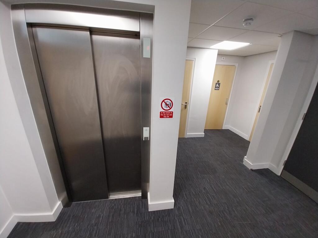 Photo 11