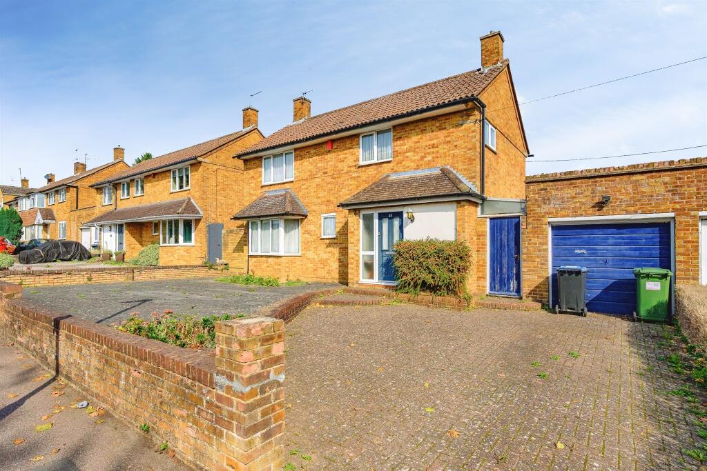 Main image of property: Leverstock Green Road, Hemel Hempstead
