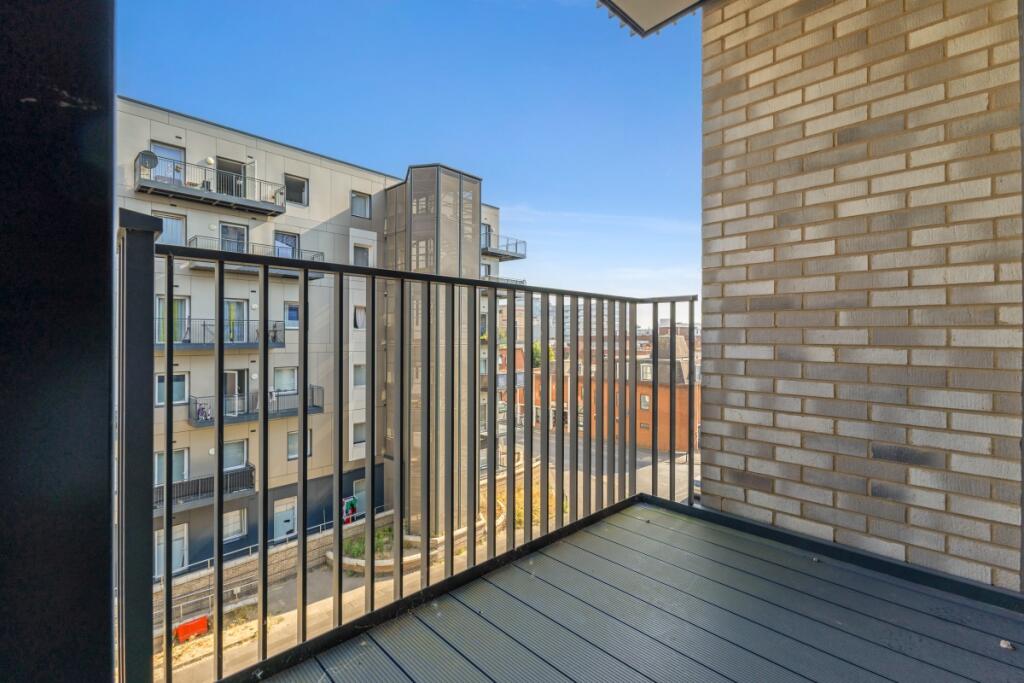 Main image of property: Herschel Street Slough SL1