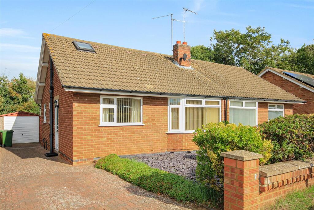 Main image of property: Oakway, Wellingborough