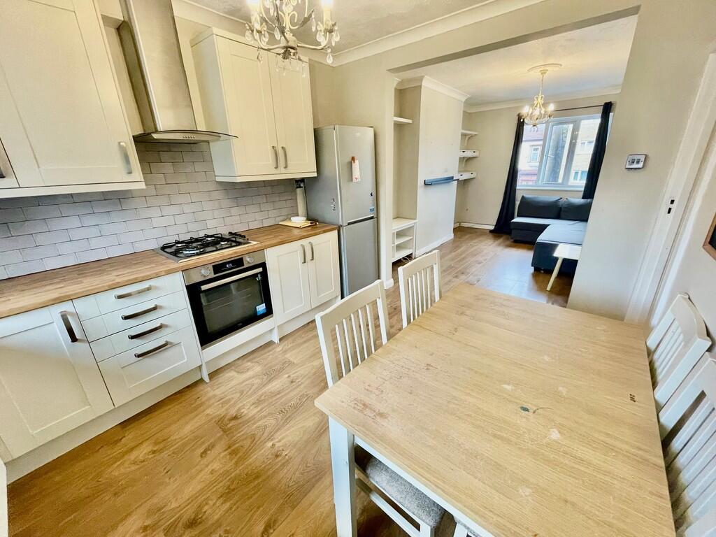 Main image of property: Chigwell Road, South Woodford