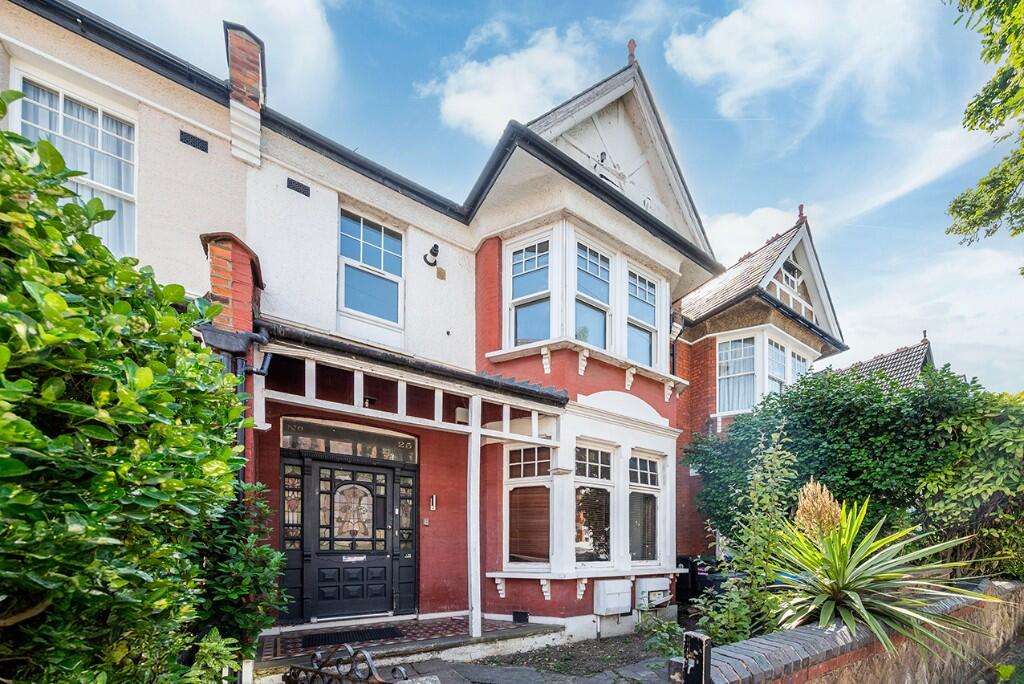 Main image of property: Park Avenue, London, N13