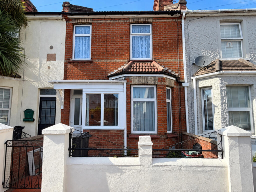 Main image of property: 2 Bedroom House, Warwick Road, Clacton on Sea. CO15