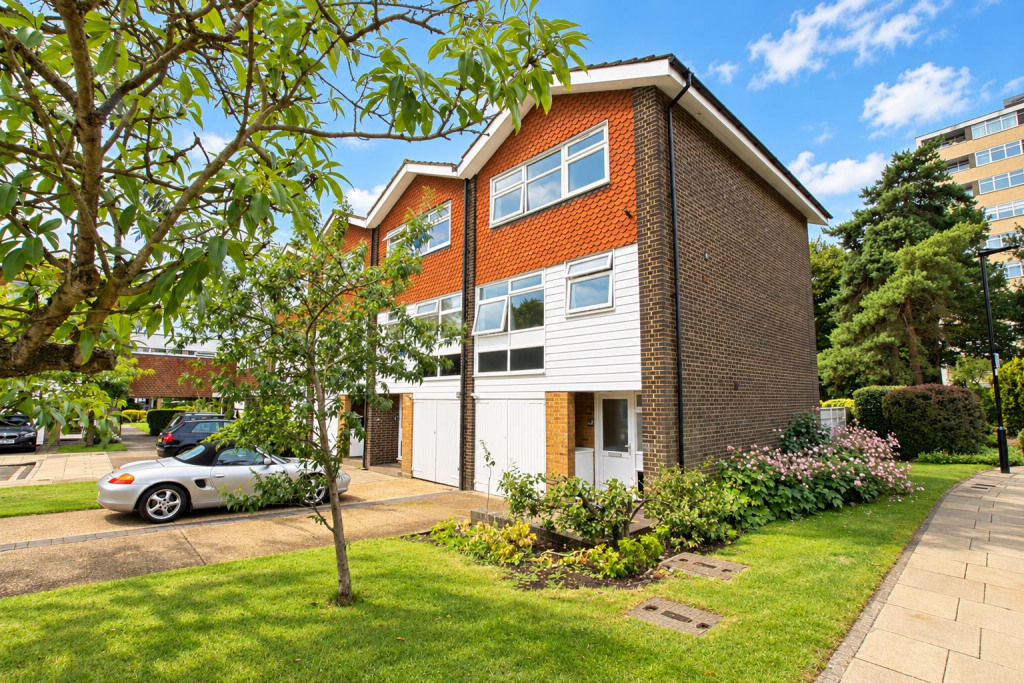 Main image of property: The Knoll, Ealing