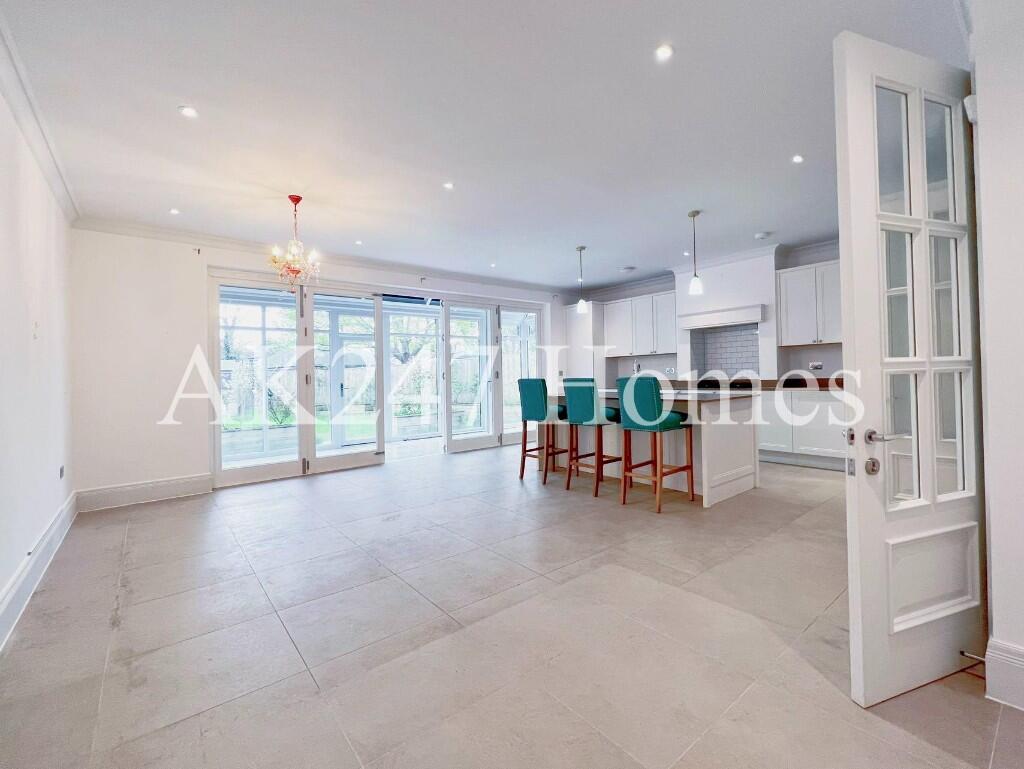 Main image of property: Barrons Chase, London