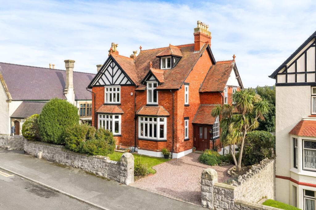 Main image of property: Holmedale, Church Walks, Llandudno, LL30 2HN