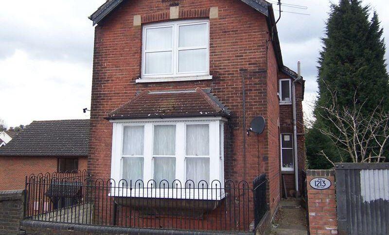 Main image of property: Flat 4, 37 Linkfield Street, Redhill, Surrey, RH1 6BW