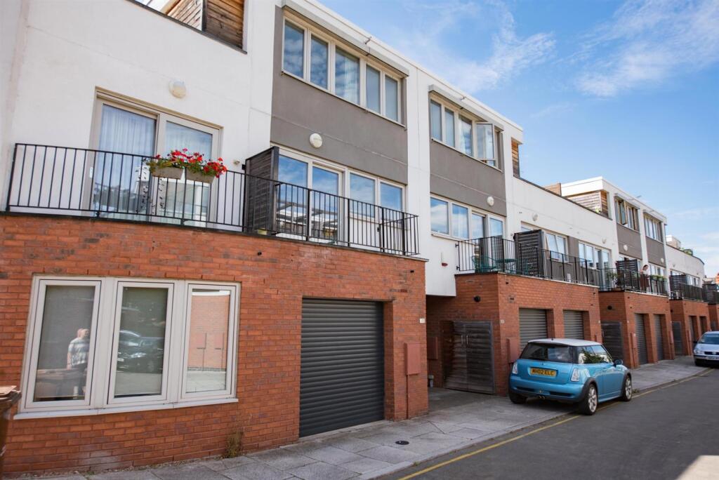 Main image of property: Hunter Street,The Meadows