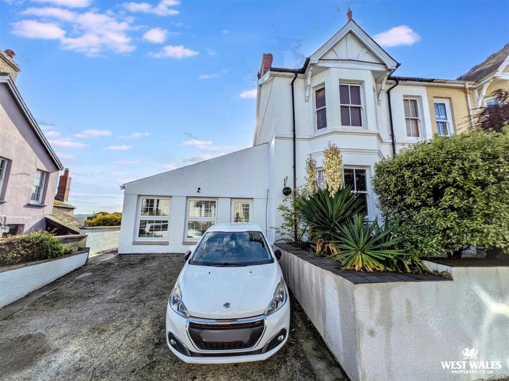 Main image of property: Llansteffan, Carmarthen