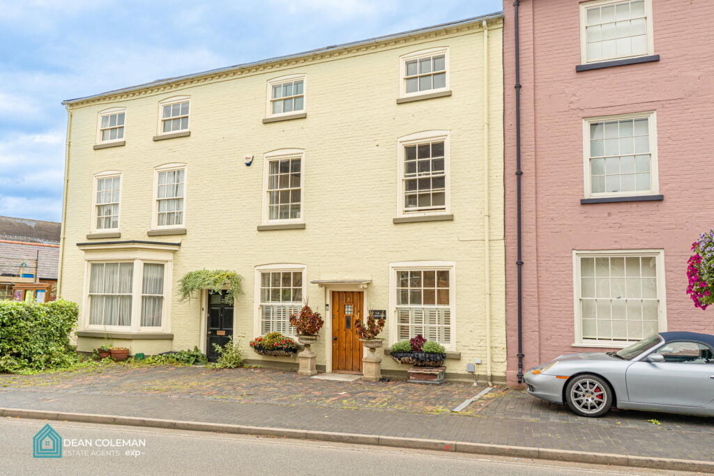 Main image of property: Church Street, Alcester, B49 5AJ