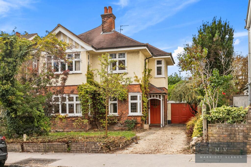Main image of property: Birdhurst Road, South Croydon