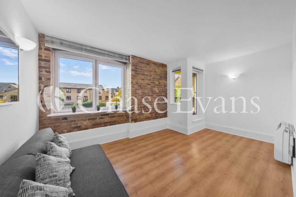 Main image of property: Cubitt Wharf, Storers Quay, Isle Of Dogs, London, E14