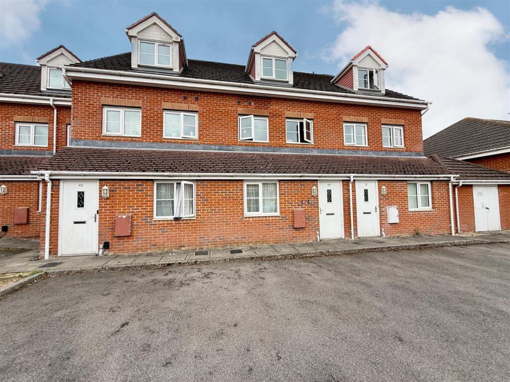 Main image of property: Bright Wire Crescent, Eastleigh