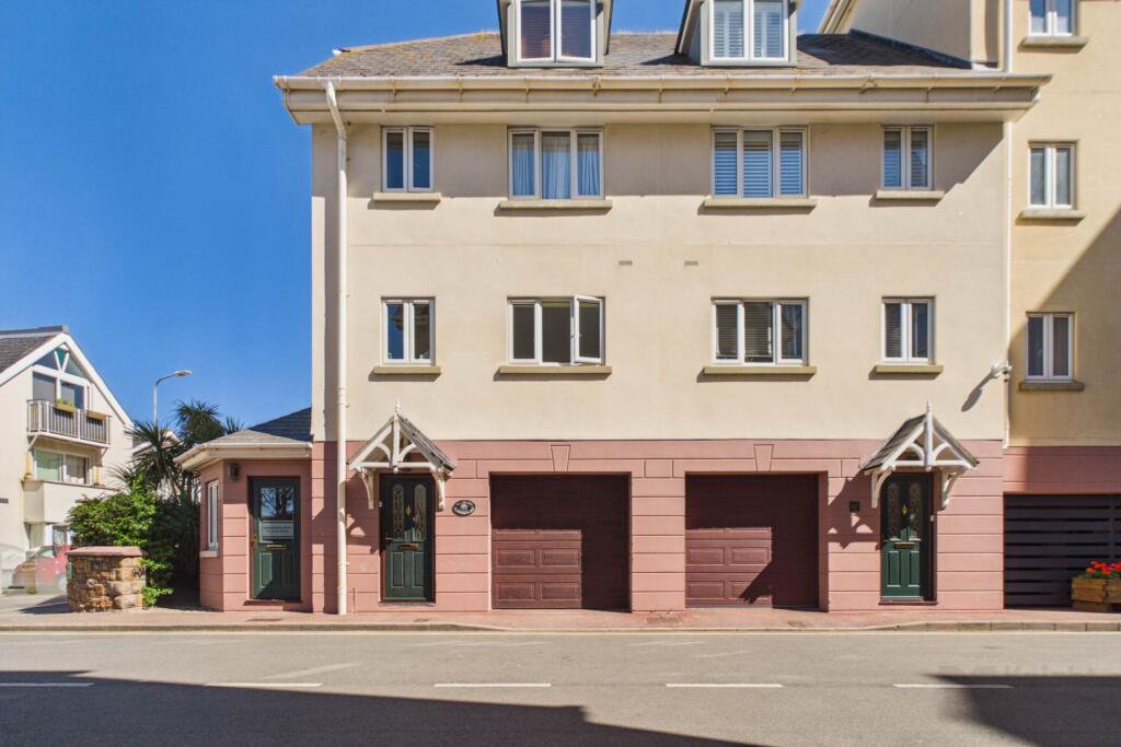 Main image of property: Greve D`Azette, St Clement